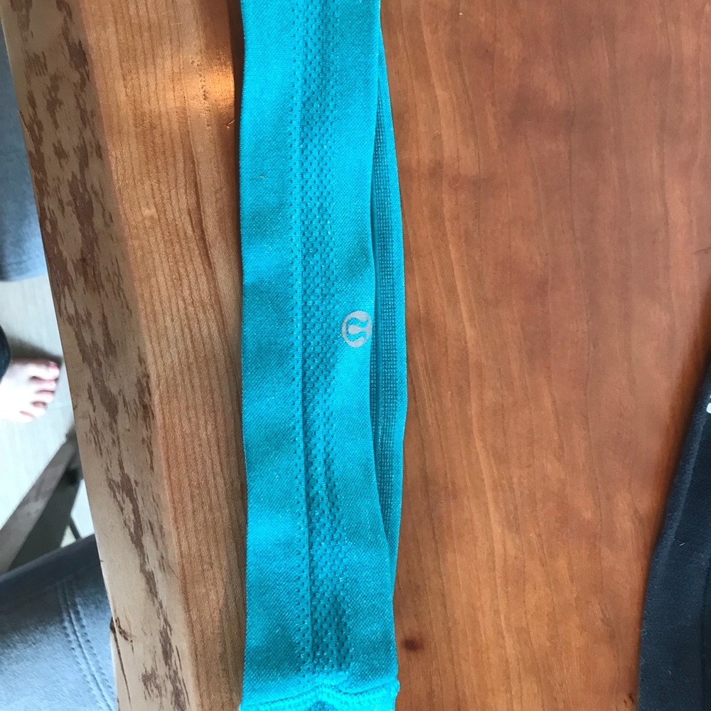 thin teal lululemon headband
